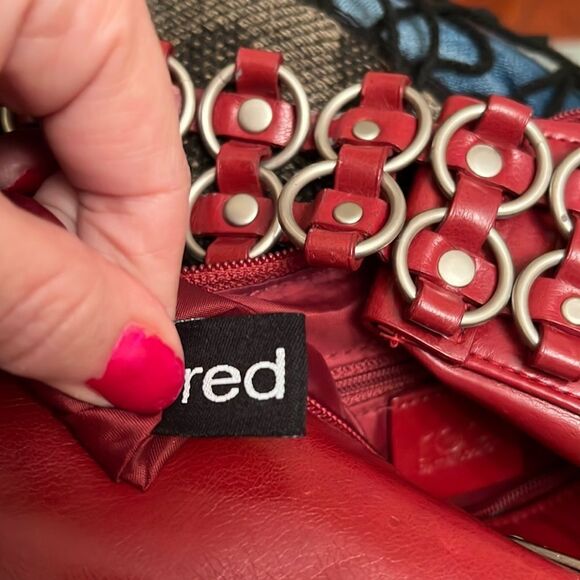 VTG *ROCKSTUD* Wide Vegan Patent Style Strap Handbag ROCKER 90’s Y2K 80’s - Picture 13 of 16